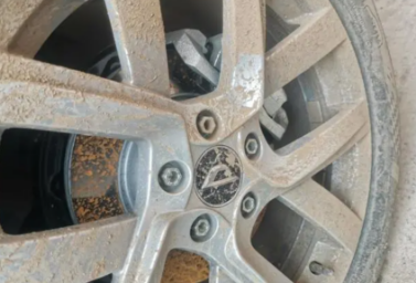 車輪轂里面圓盤生銹怎么辦？